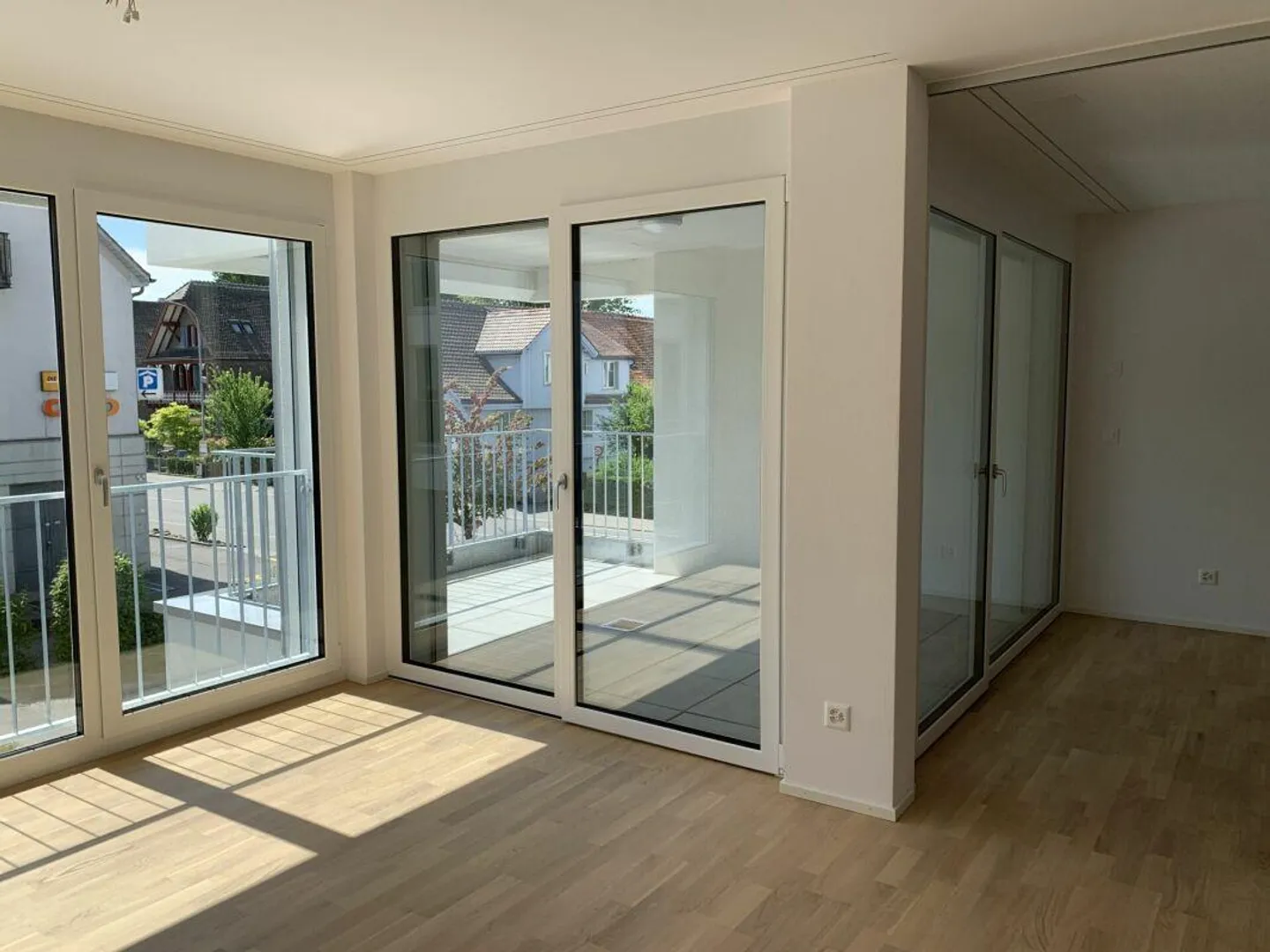 Appartement moderne de 2,5 pièces dans un emplacement central à Steckborn - Photo 4 sur 6