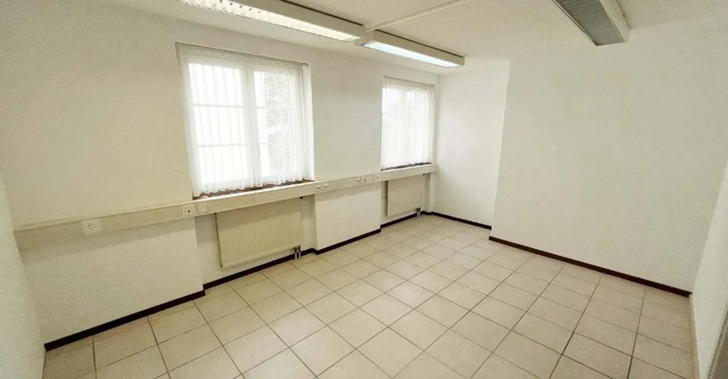 Commercial Space for Rent - Photo 3 of 3