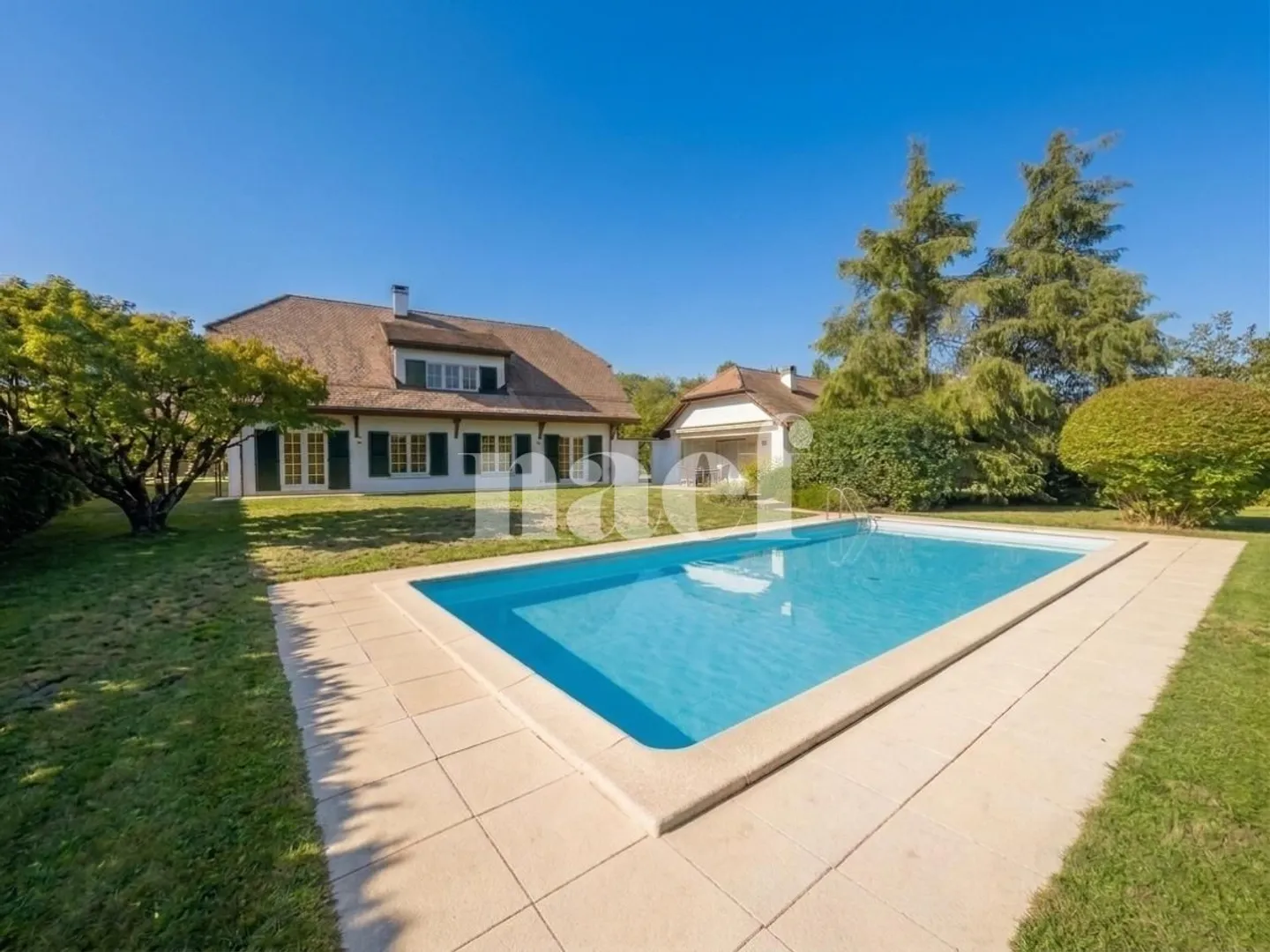 Schöne individuelle und familienfreundliche Villa teilweise renoviert, mit 6 Zimmern - Foto 1 von 13