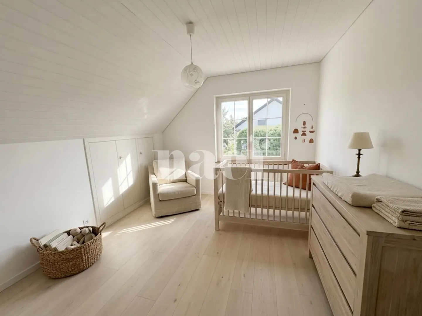 Schöne individuelle und familienfreundliche Villa teilweise renoviert, mit 6 Zimmern - Foto 8 von 13