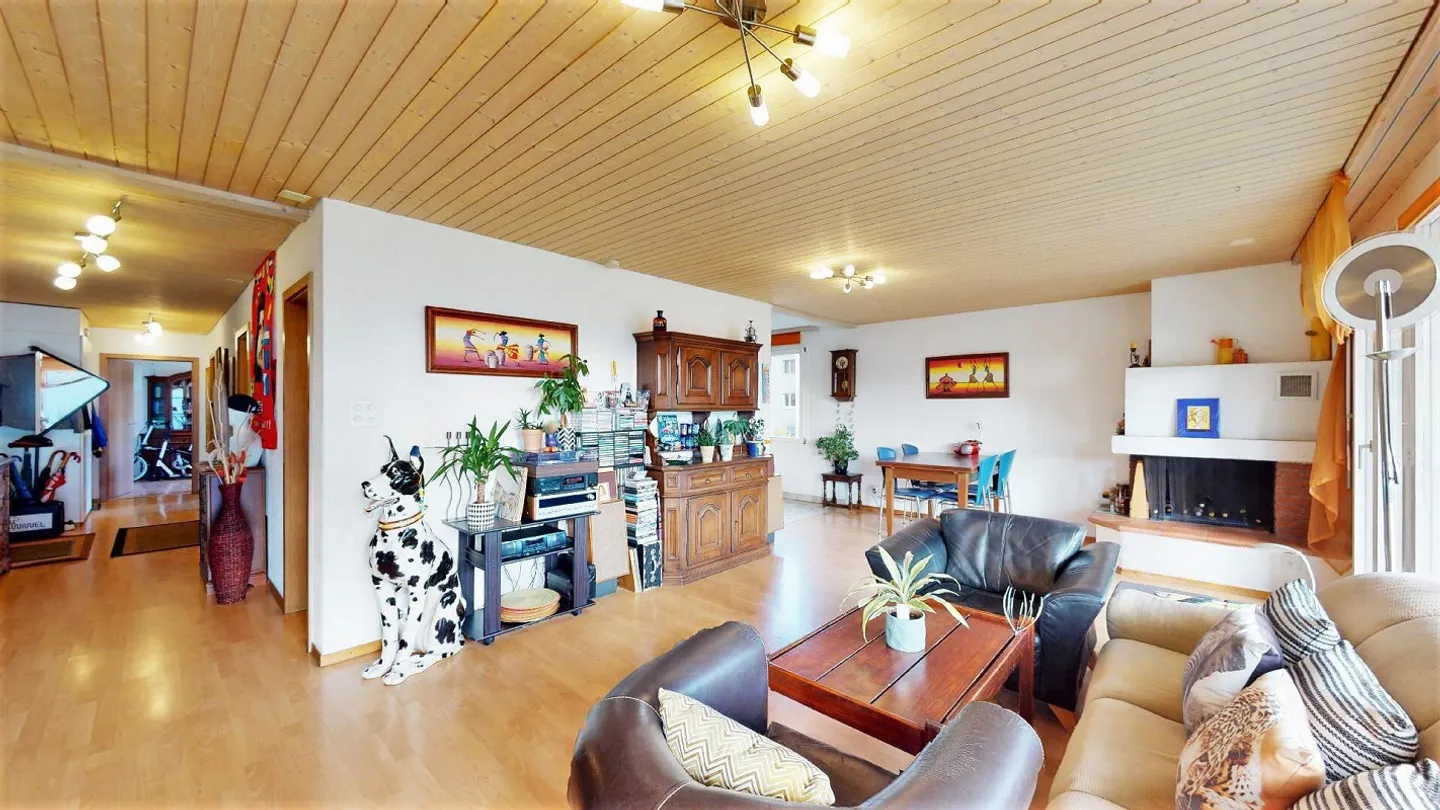 Comfortable large 3.5-room apartment in the green - Photo 6 of 12