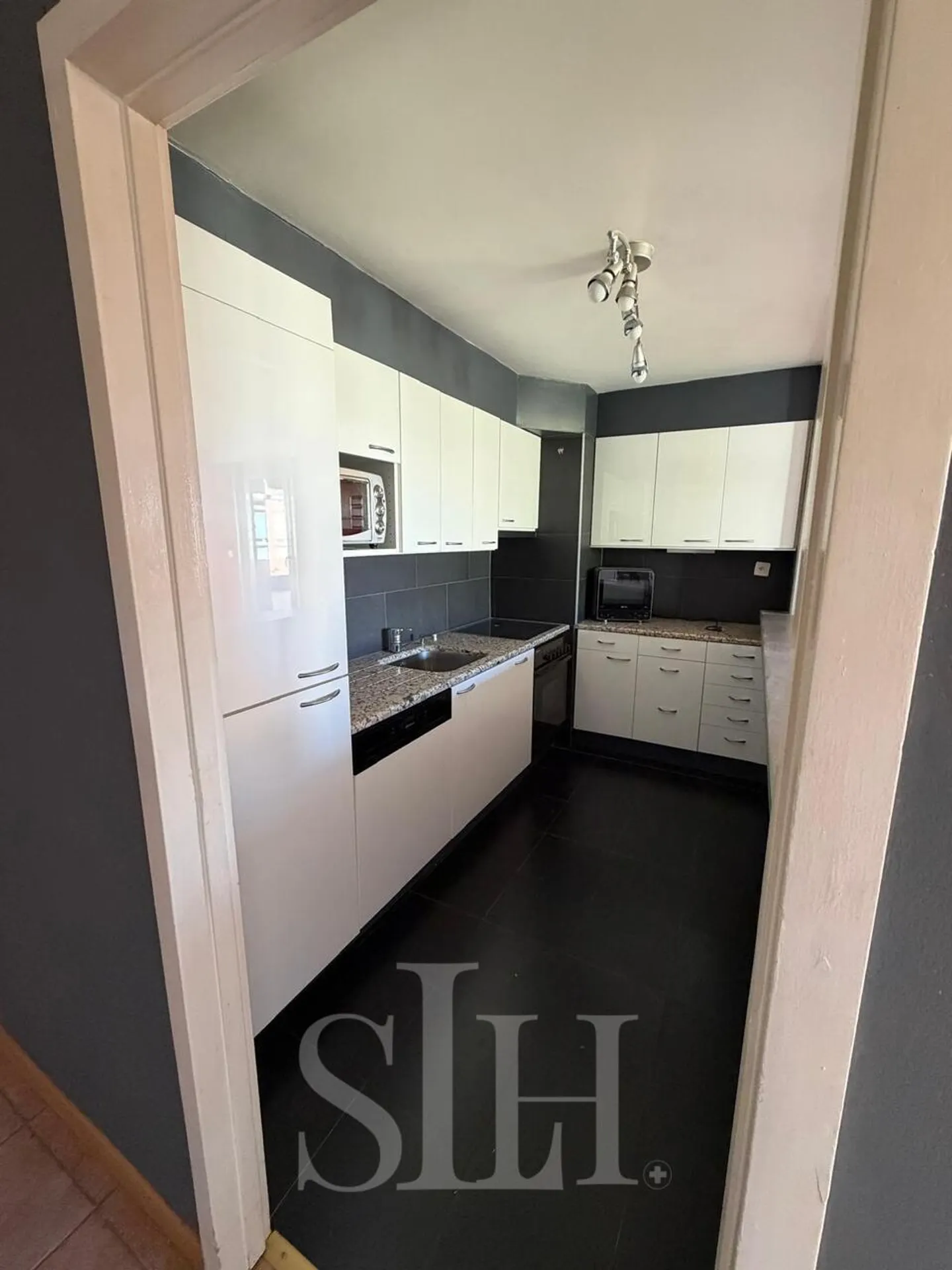 Appartement spacieux à Clarens - Photo 6 sur 13