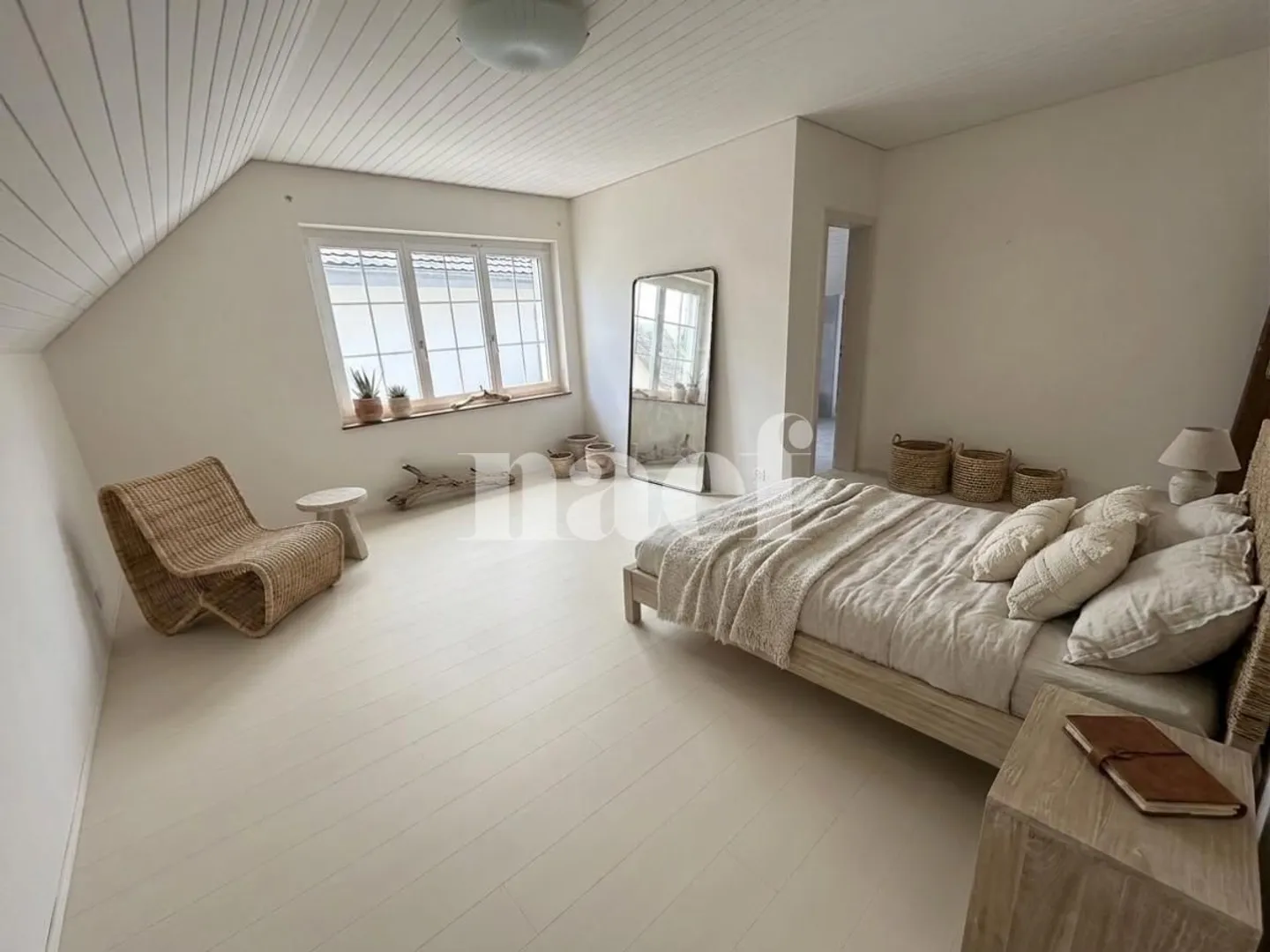Schöne individuelle und familienfreundliche Villa teilweise renoviert, mit 6 Zimmern - Foto 10 von 13