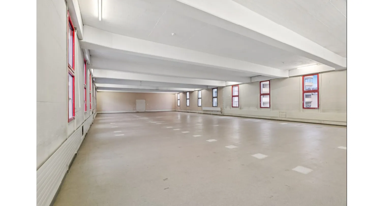 Ufficio in Posizione Tranquilla - Foto 2 di 2