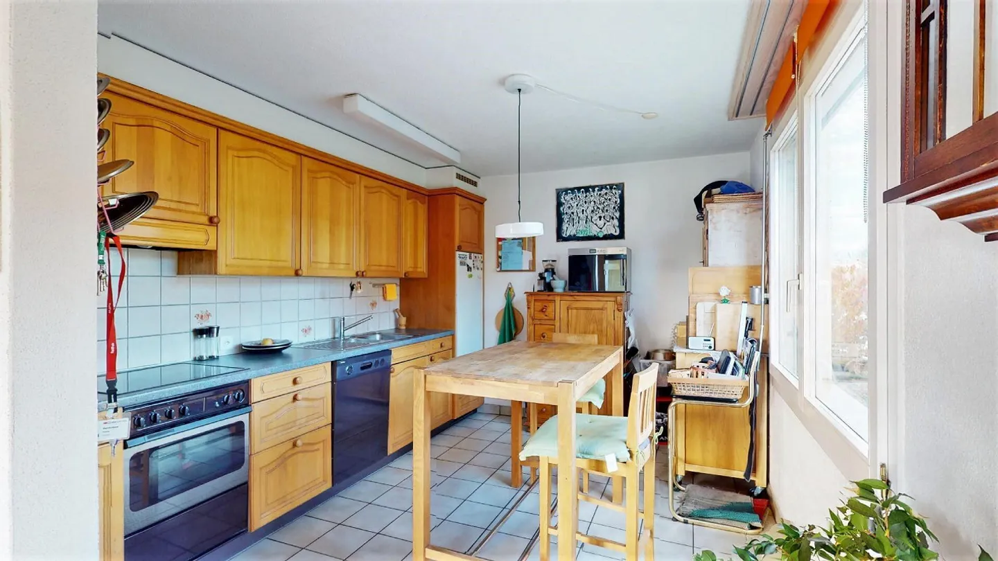 Comfortable large 3.5-room apartment in the green - Photo 11 of 12