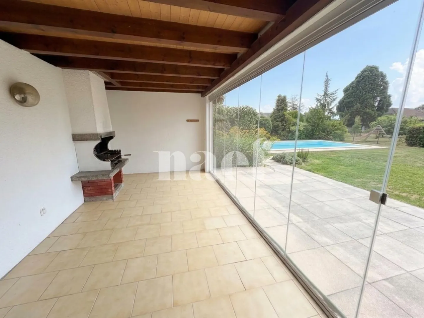 Schöne individuelle und familienfreundliche Villa teilweise renoviert, mit 6 Zimmern - Foto 11 von 13