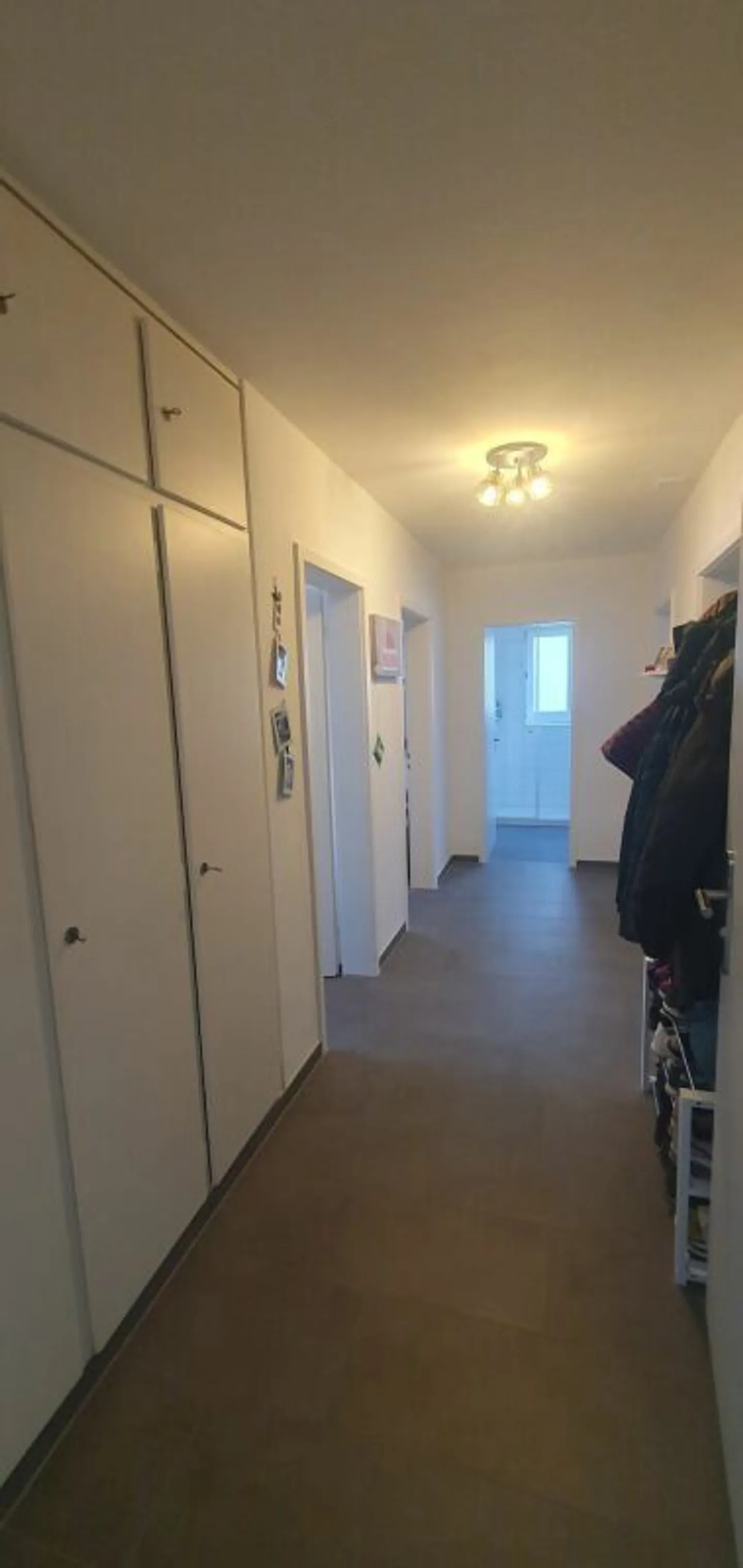 Appartamento 4 locali con balcone e vista magnifica - Foto 3 di 12