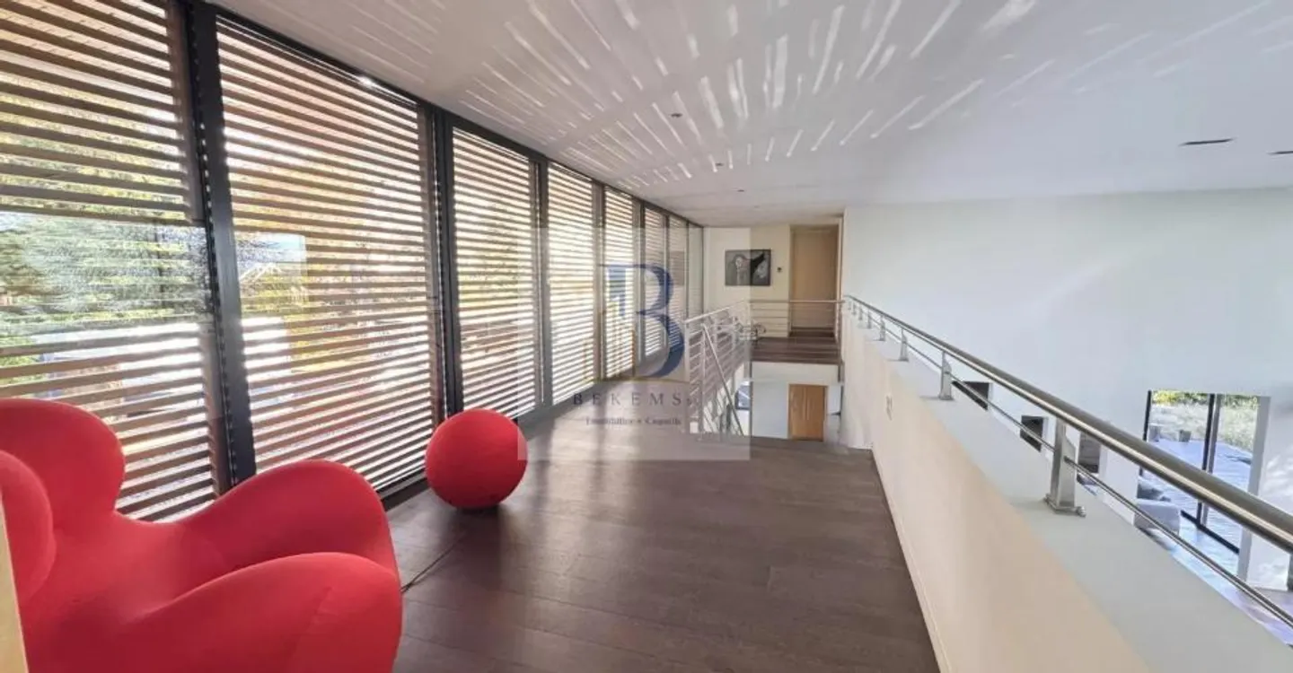 Villa d'exception avec piscine à débordement - Foto 8 di 12
