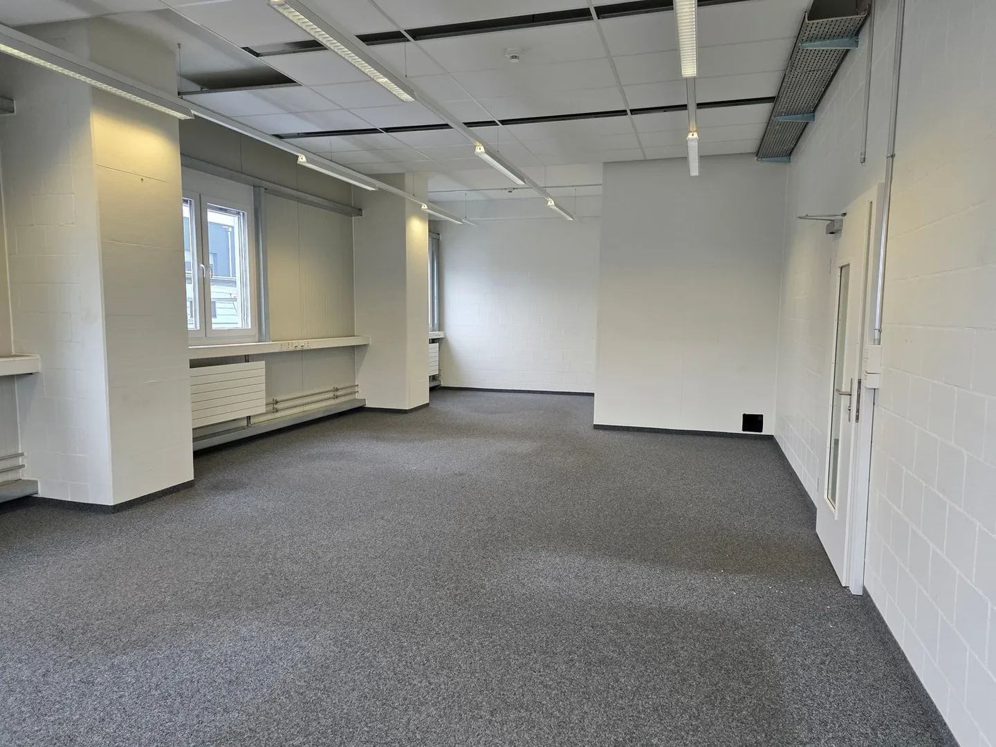 KMU Park Lyss the perfect location for your office! - Photo 3 of 5