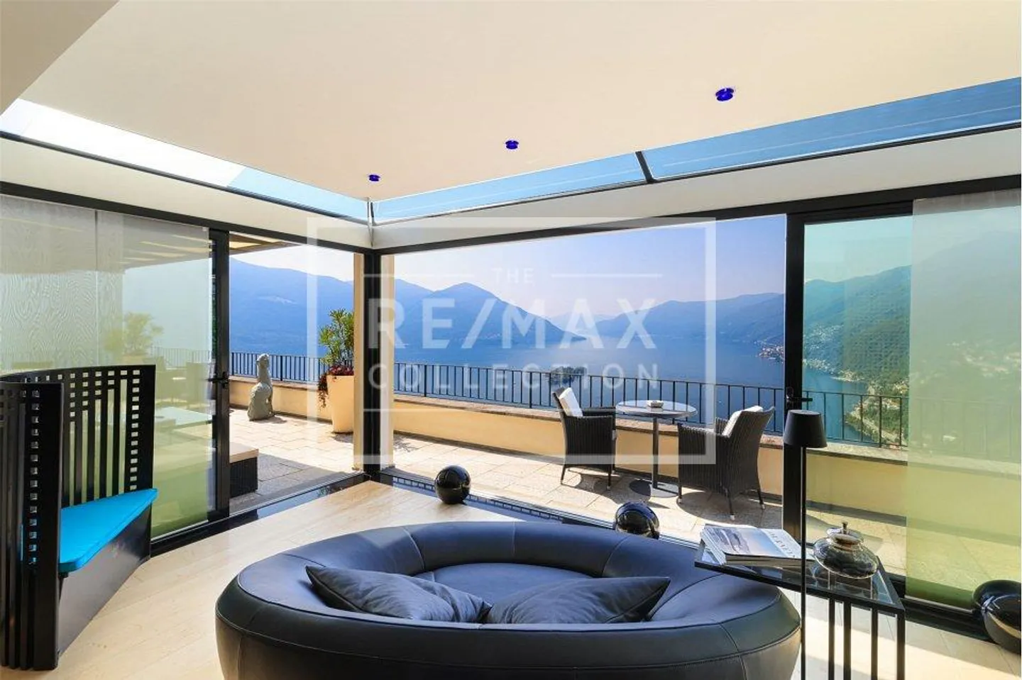 Exclusive 6.5-room apartment in a dream location - Photo 3 of 13