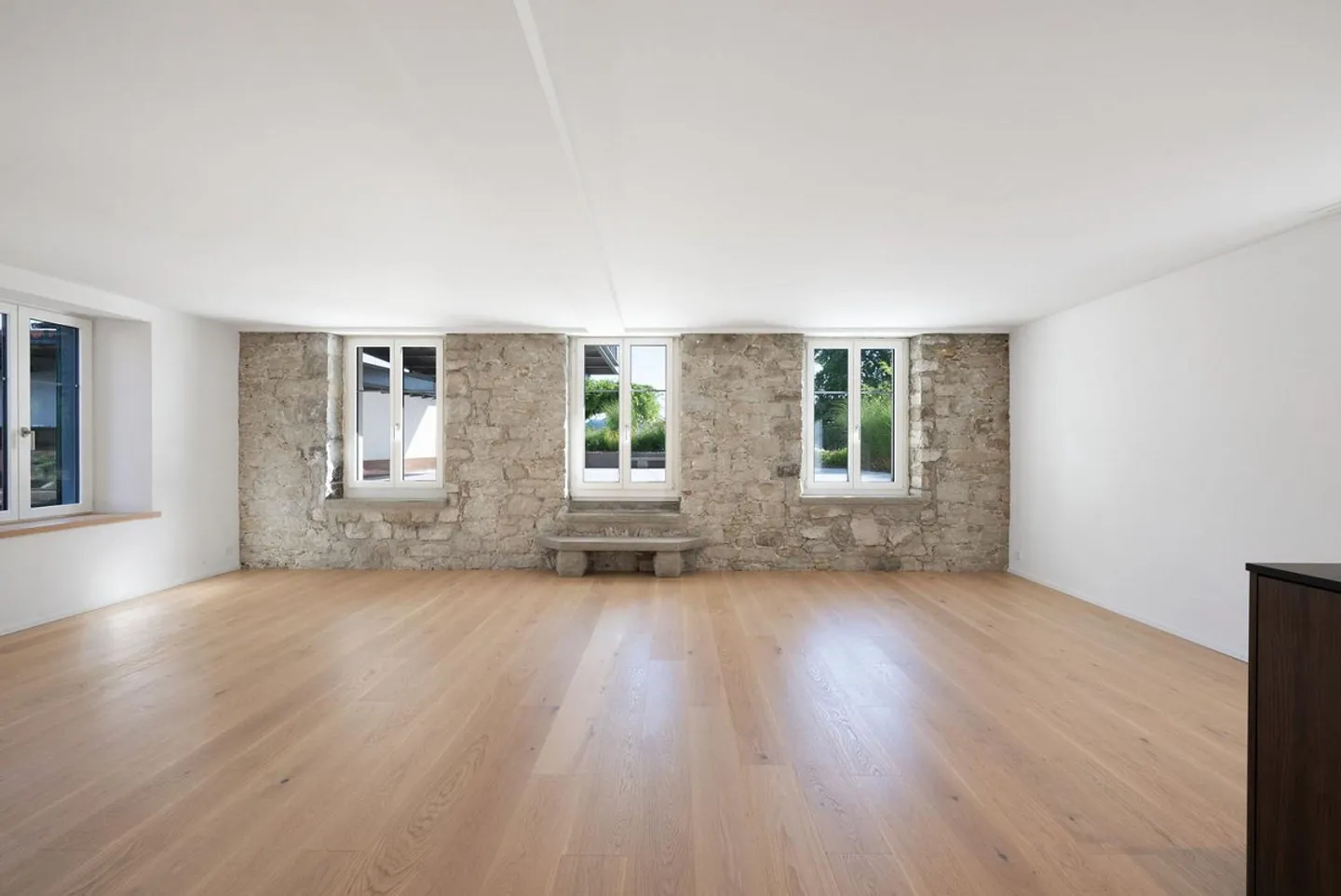 Wohnen, wo andere Ferien machen!  Exklusive 3.5-Zimmer-Wohnung am Z... - Foto 3 von 5