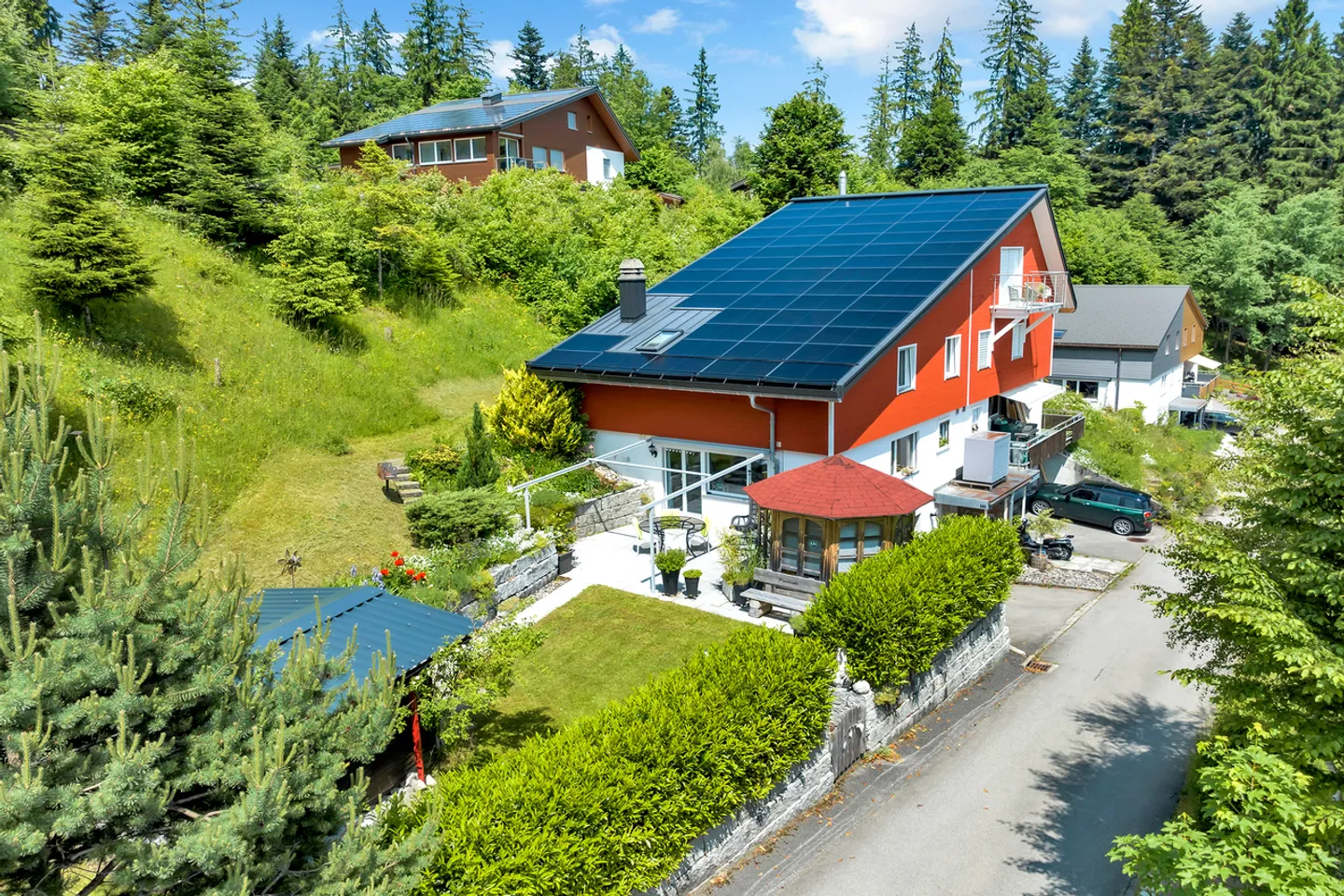 Beautiful living in the Gantrisch area - Photo 2 of 13