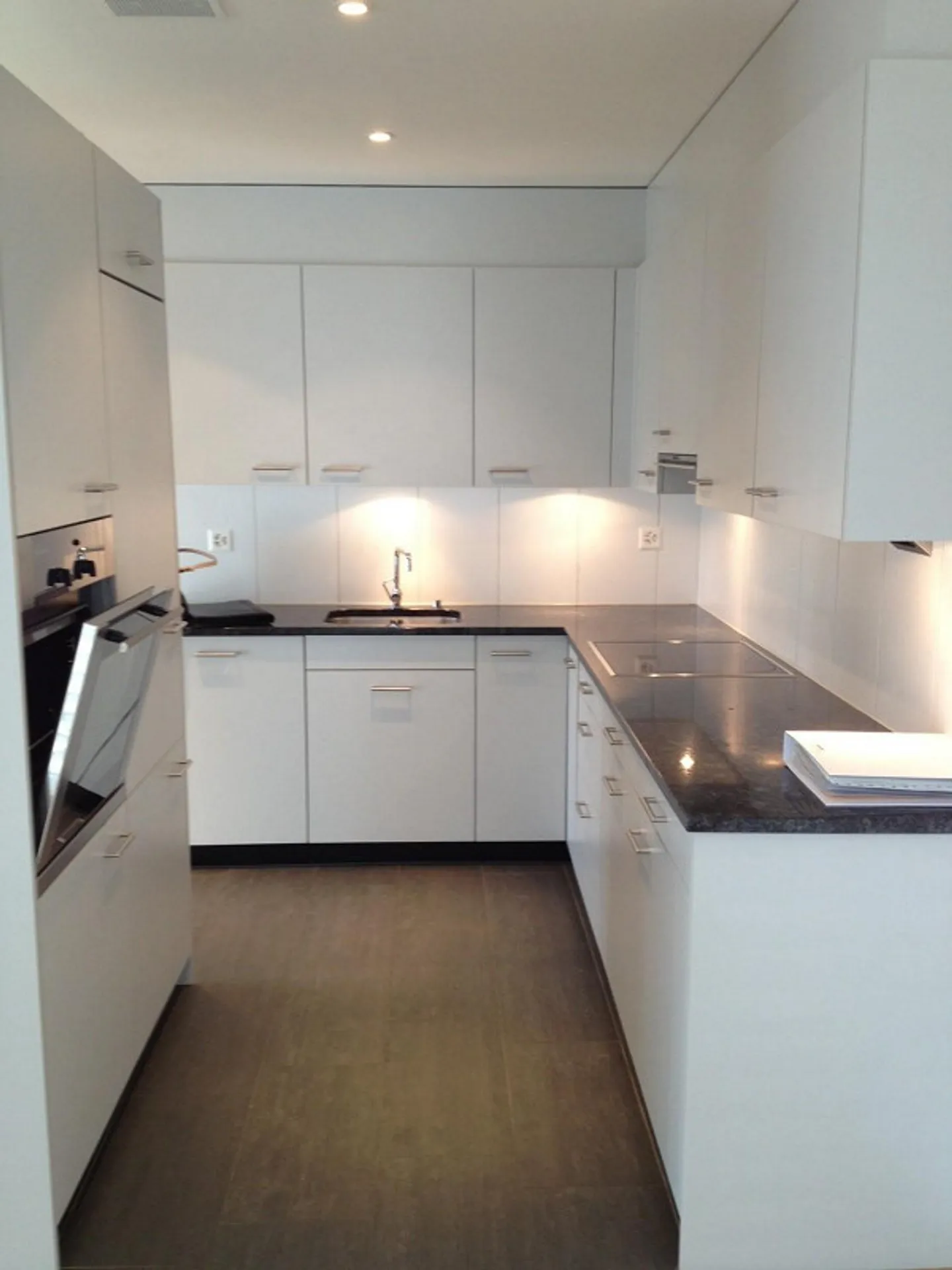 Appartement moderne de 4,5 pièces au 1er étage - Photo 2 sur 7