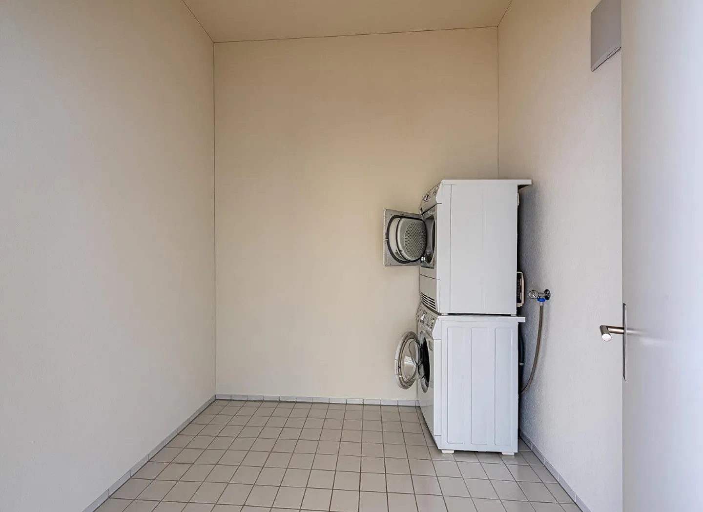 Casa nel proprio atelier - Foto 8 di 12