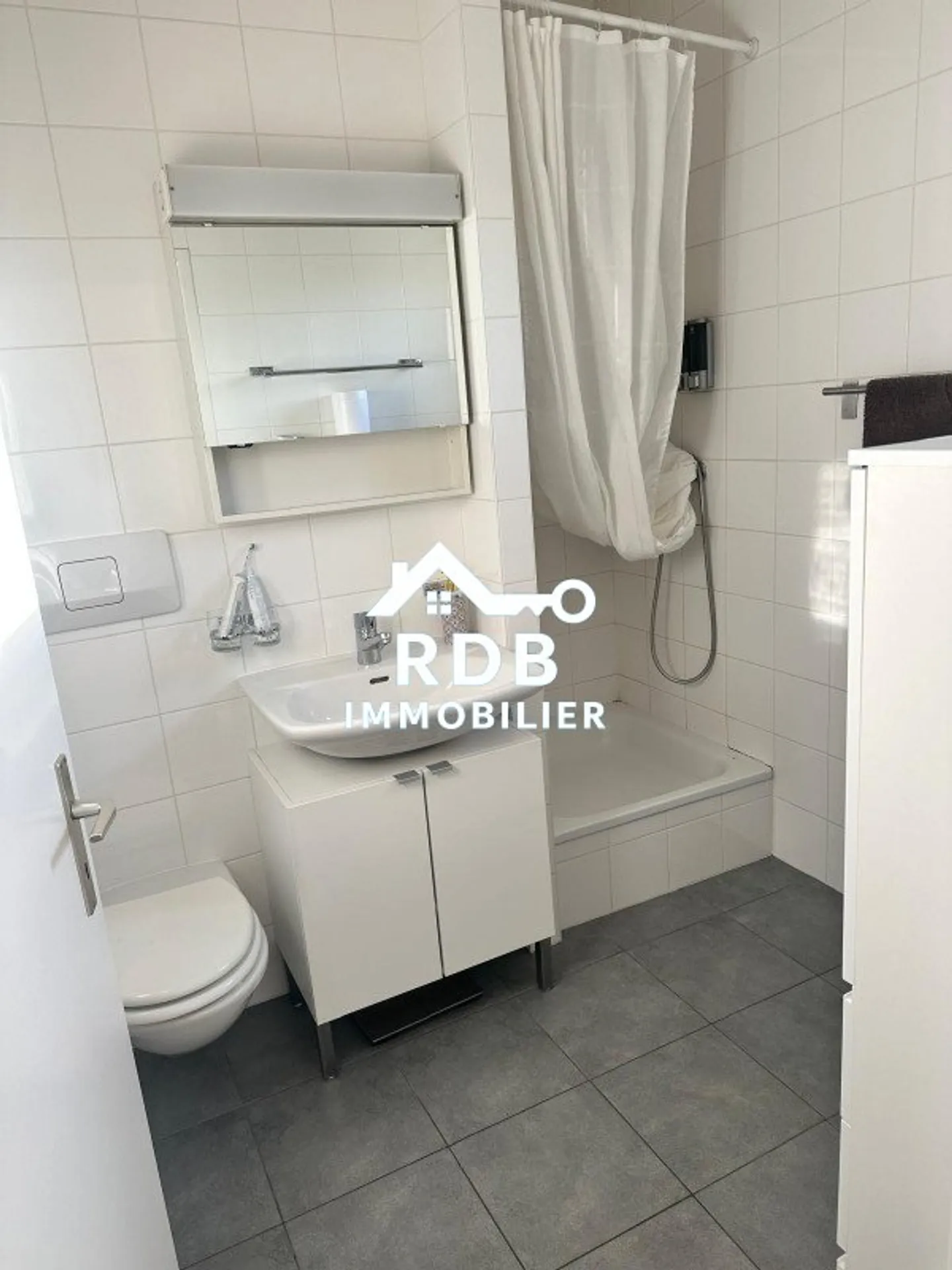 6,5-Zimmer-Duplexwohnung im 2. Stock ohne Aufzug Thônex 1226 - Foto 8 von 8