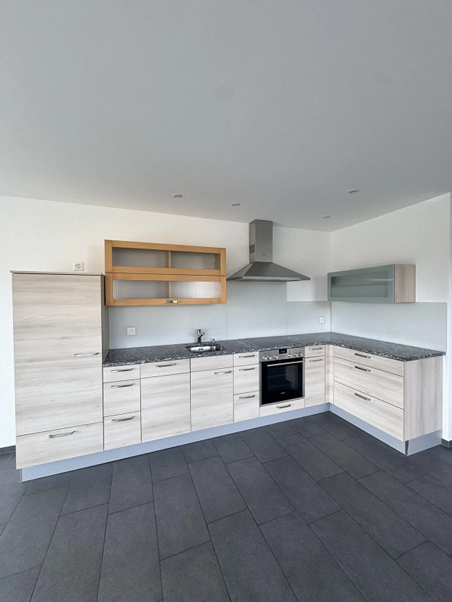 Appartement moderne de 2,5 pièces avec balcon à Lüchingen - Photo 2 sur 16