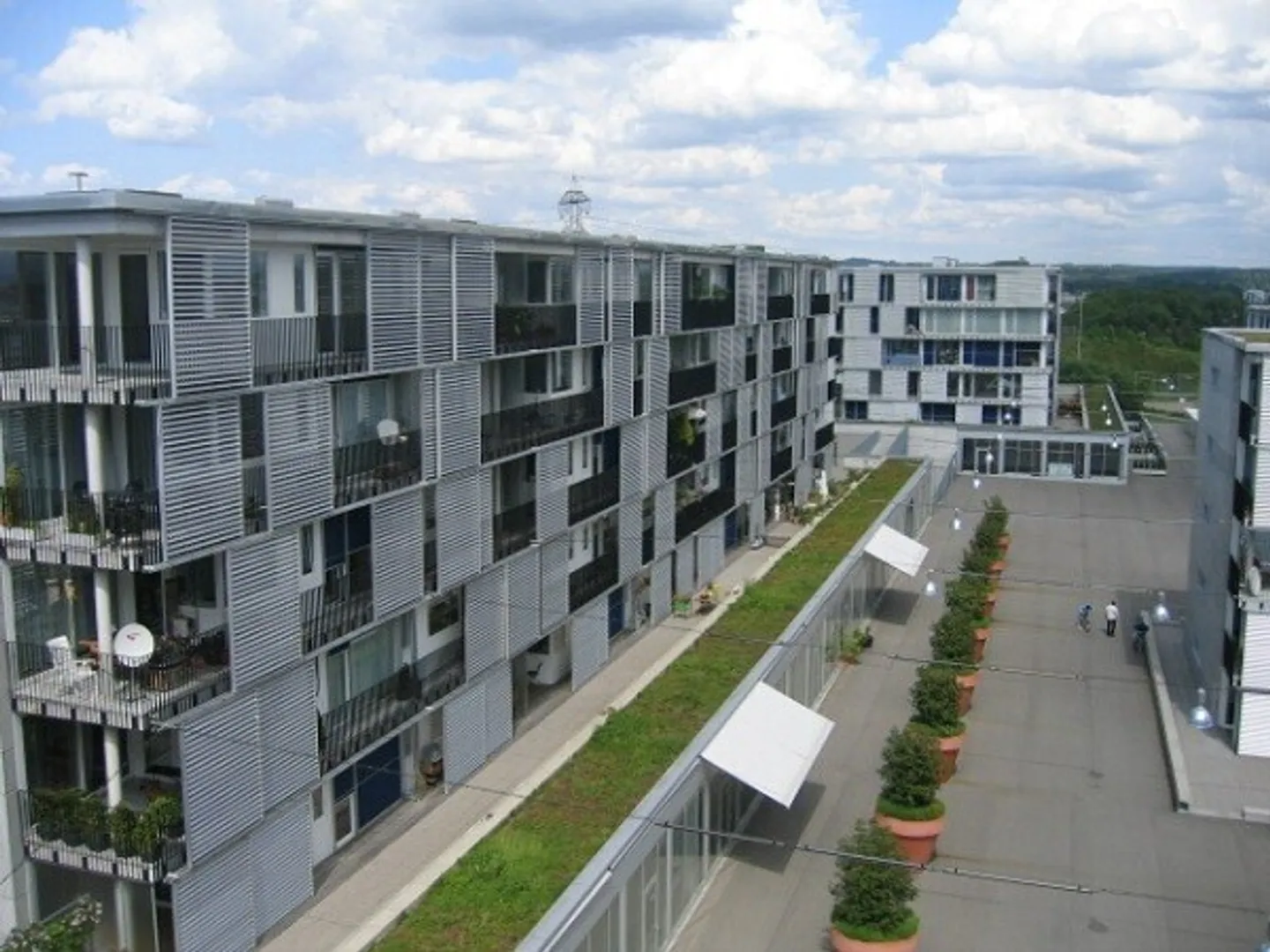 Become a tenant of a great apartment in the "Eichrain"! - Photo 2 of 9