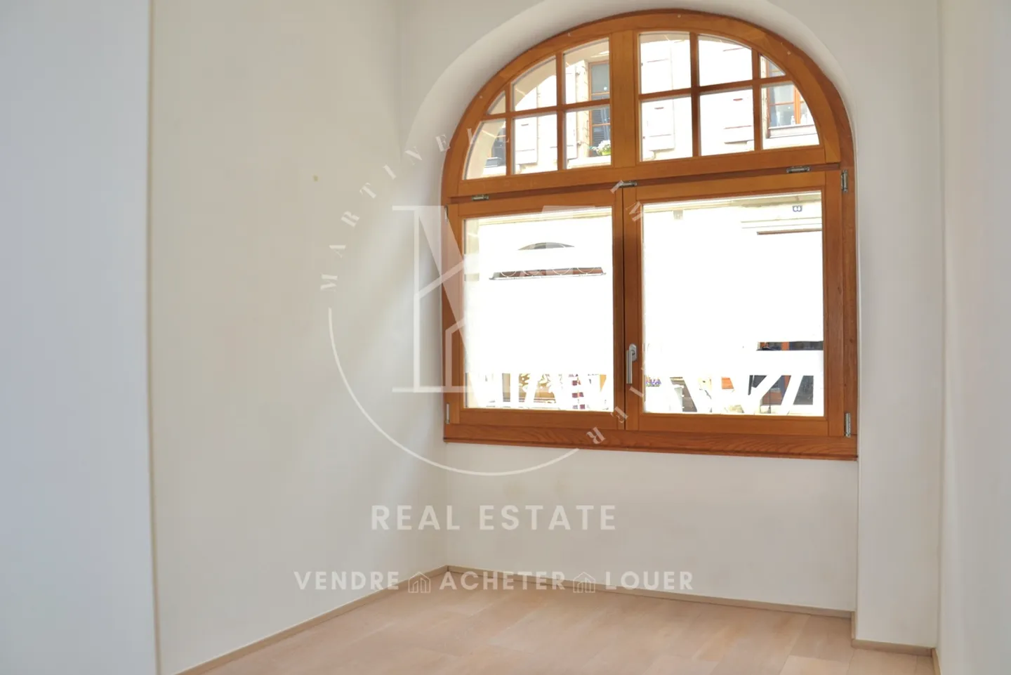 Ideales Nest für Paare - 2.800 CHF - Nyon - Foto 3 von 8