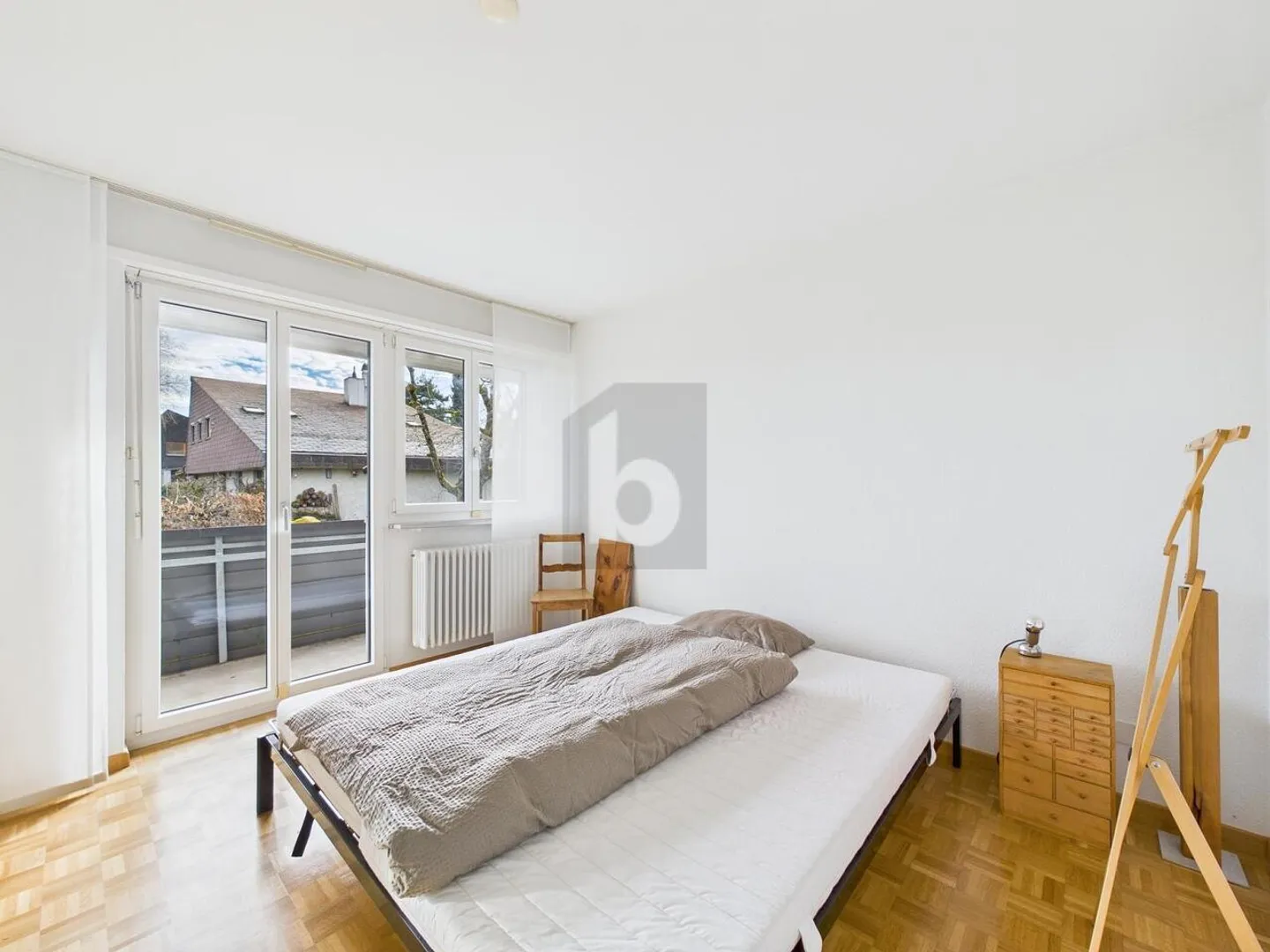 Cozy Apartment with Garden - Photo 4 of 6