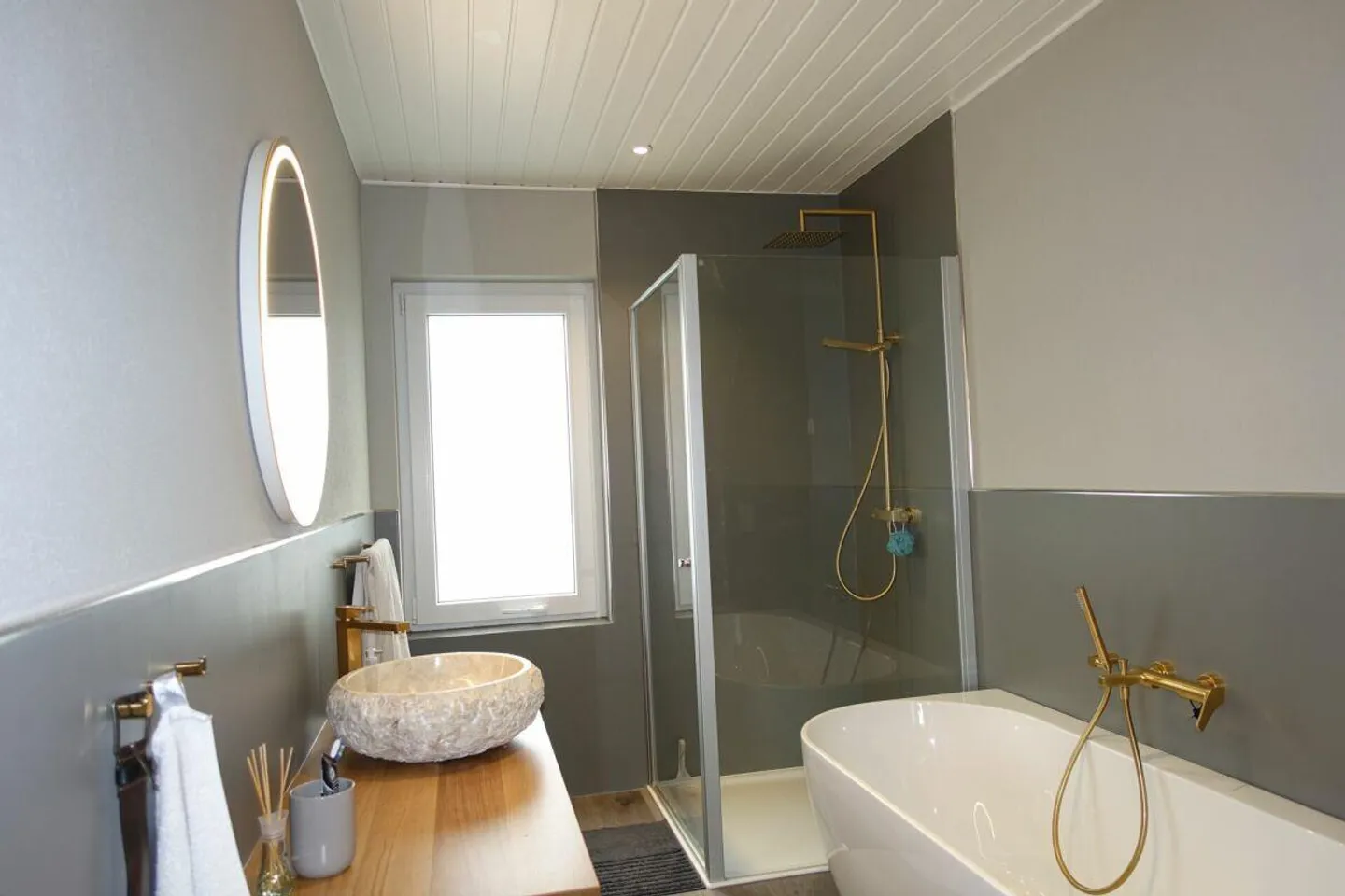 Riservato! Proprietà equestre con casa e arena di equitazione - Foto 25 di 30