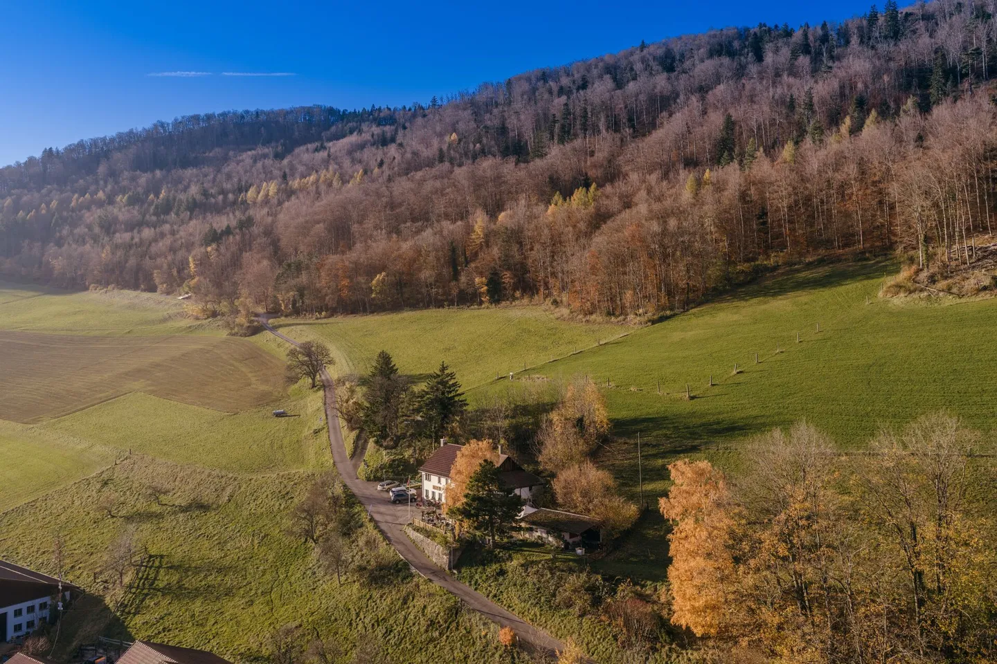 Property in the idyllic hamlet of Ifenthal - Photo 4 of 8