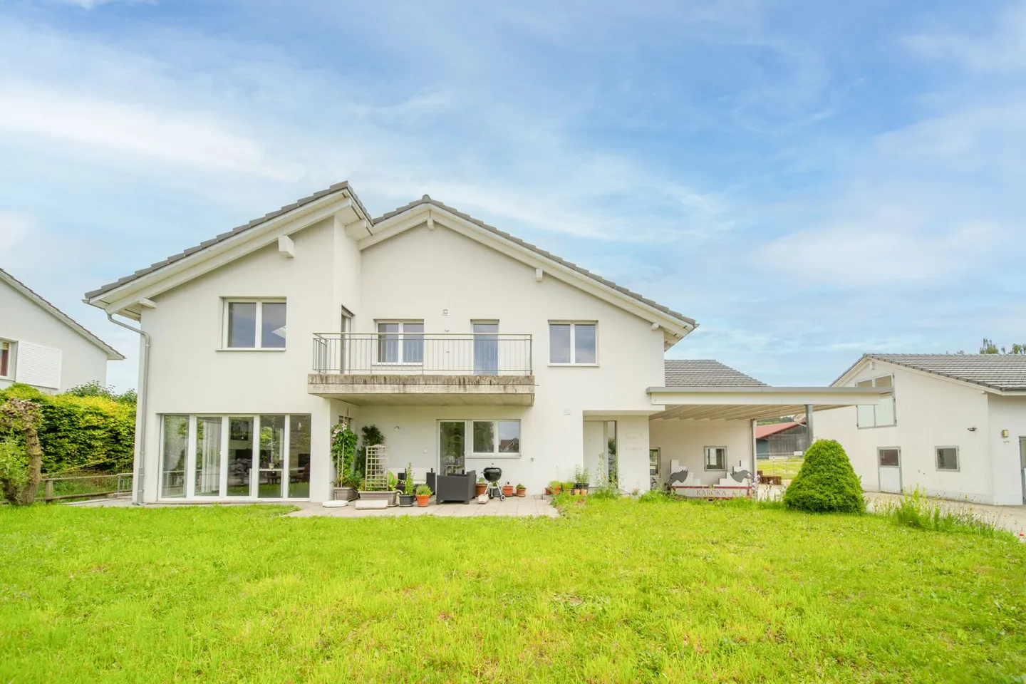 Casa unifamiliare con stalla, appartamento e molto potenziale - Foto 4 di 19