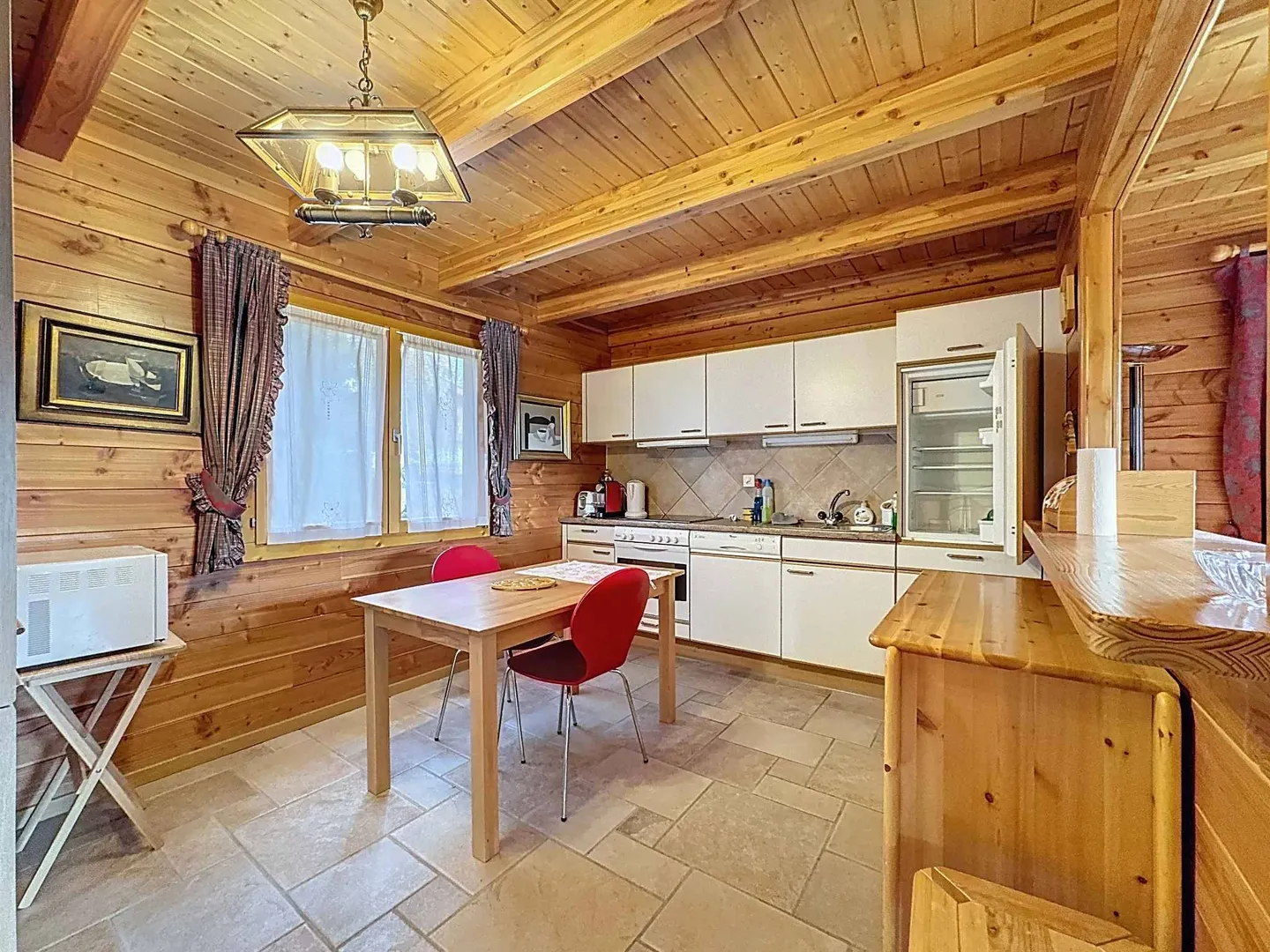 Domain with 2 individual chalets connected by basements - Photo 11 of 11