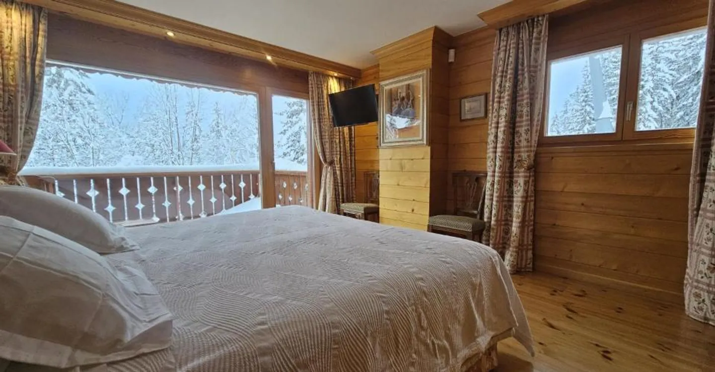 5.5-room apartment with indoor pool, ski in and out - Photo 2 of 3