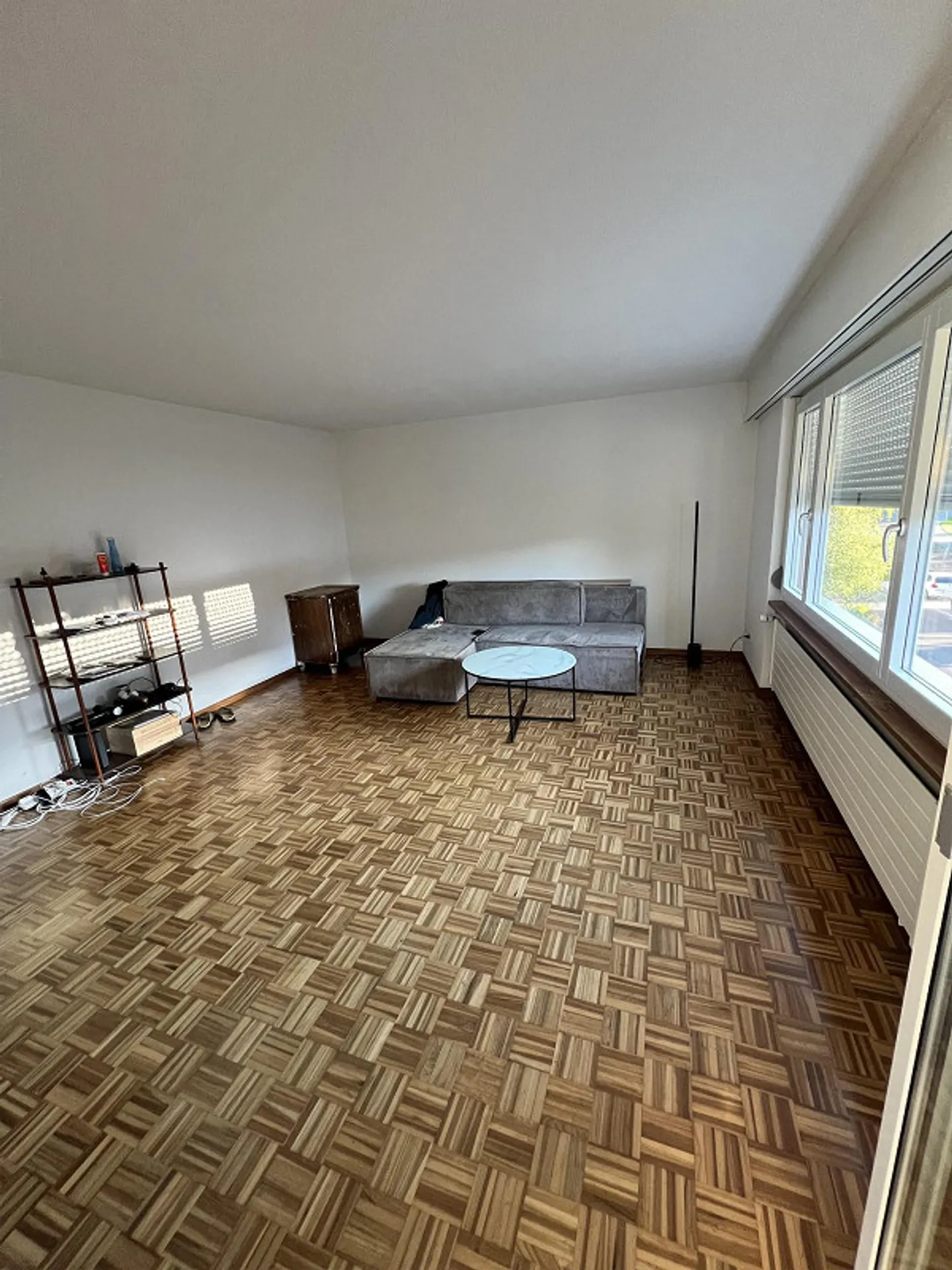 Appartement lumineux de 4½ pièces avec balcon et box garage à Hünenberg - à partir du 01 - Photo 5 sur 9