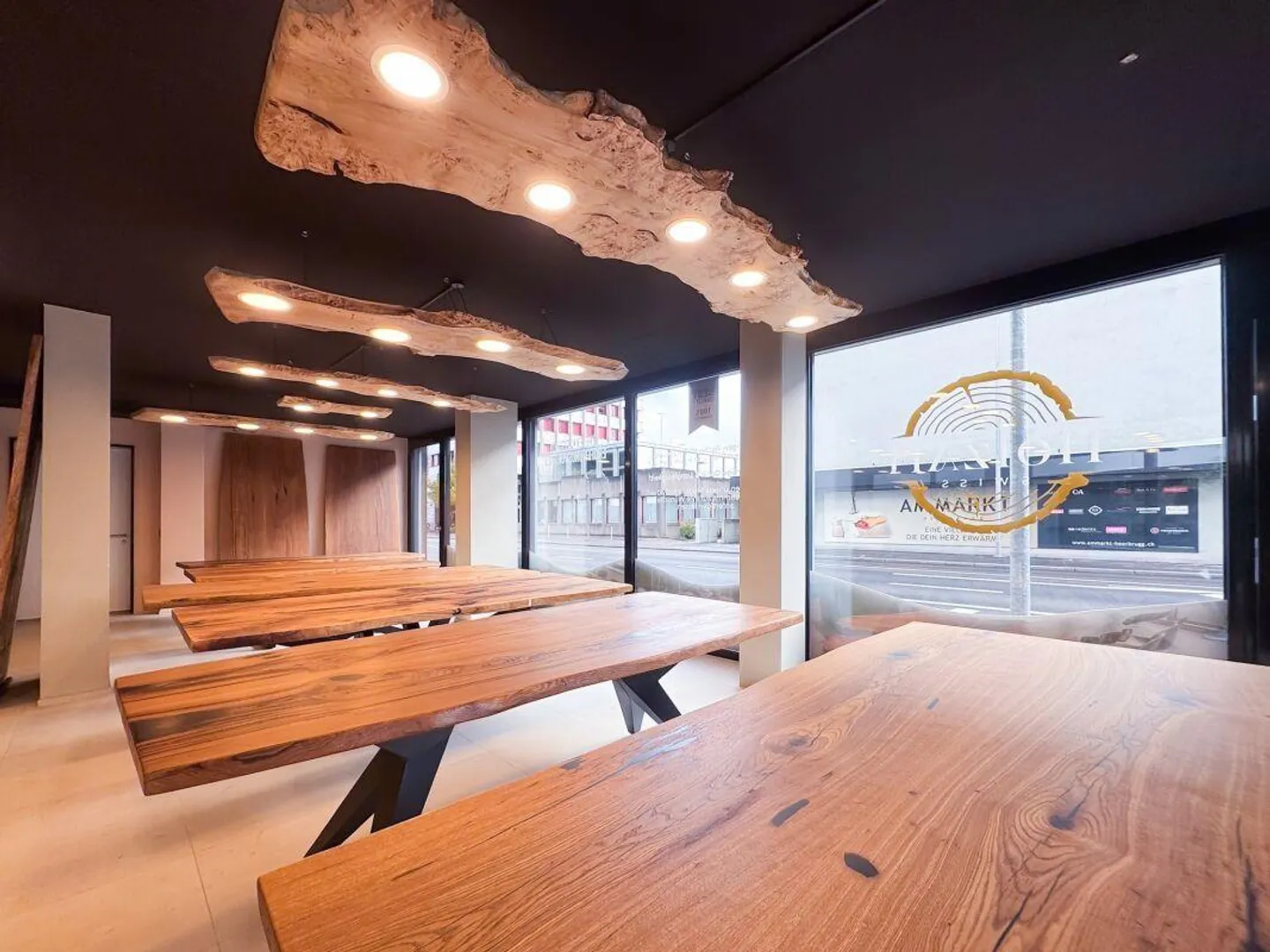 Business - Photo 3 of 10