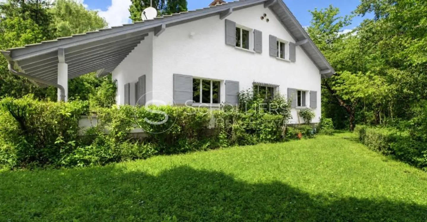 Casa 8 stanze - Foto 1 di 11