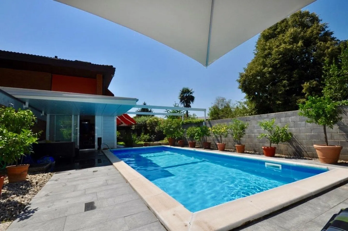 Villa con Piscina a Magliaso - Foto 1 di 18