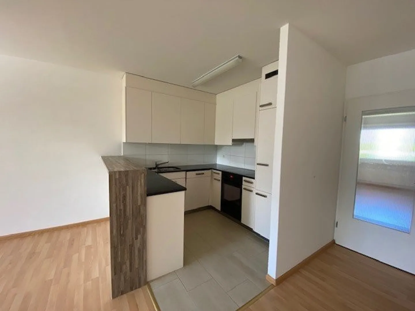 Charmante Wohnung in Reinach - Foto 2 von 9