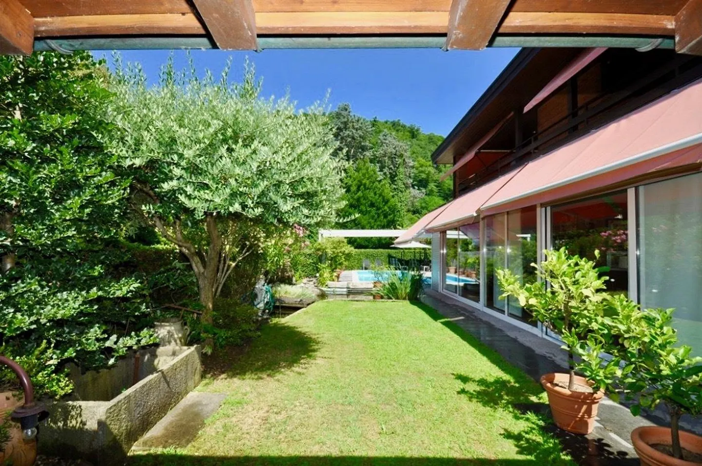 Villa con Piscina a Magliaso - Foto 4 di 18