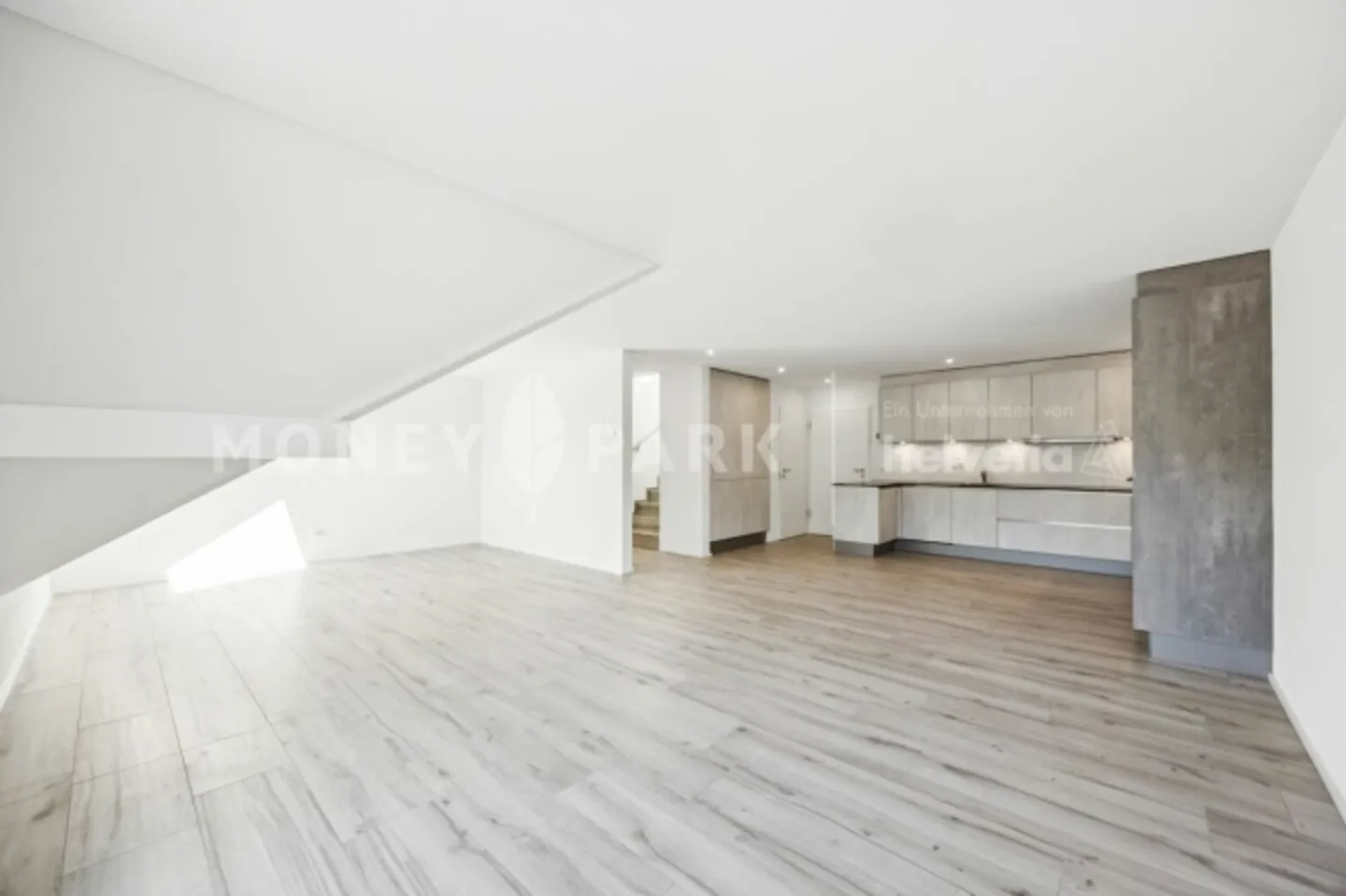 Appartamento duplex moderno di 4,5 stanze - soleggiato, tranquillo e adatto alle famiglie - Foto 3 di 14