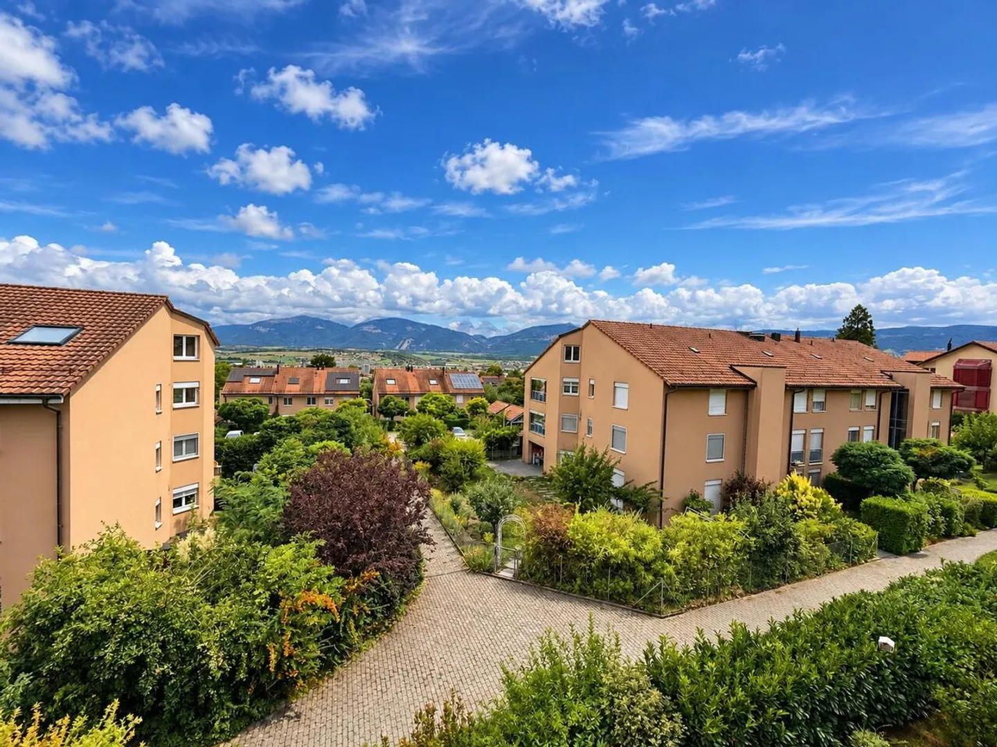 Spacious 3.5-room apartment
Large balcony-terrace - Photo 1 of 13