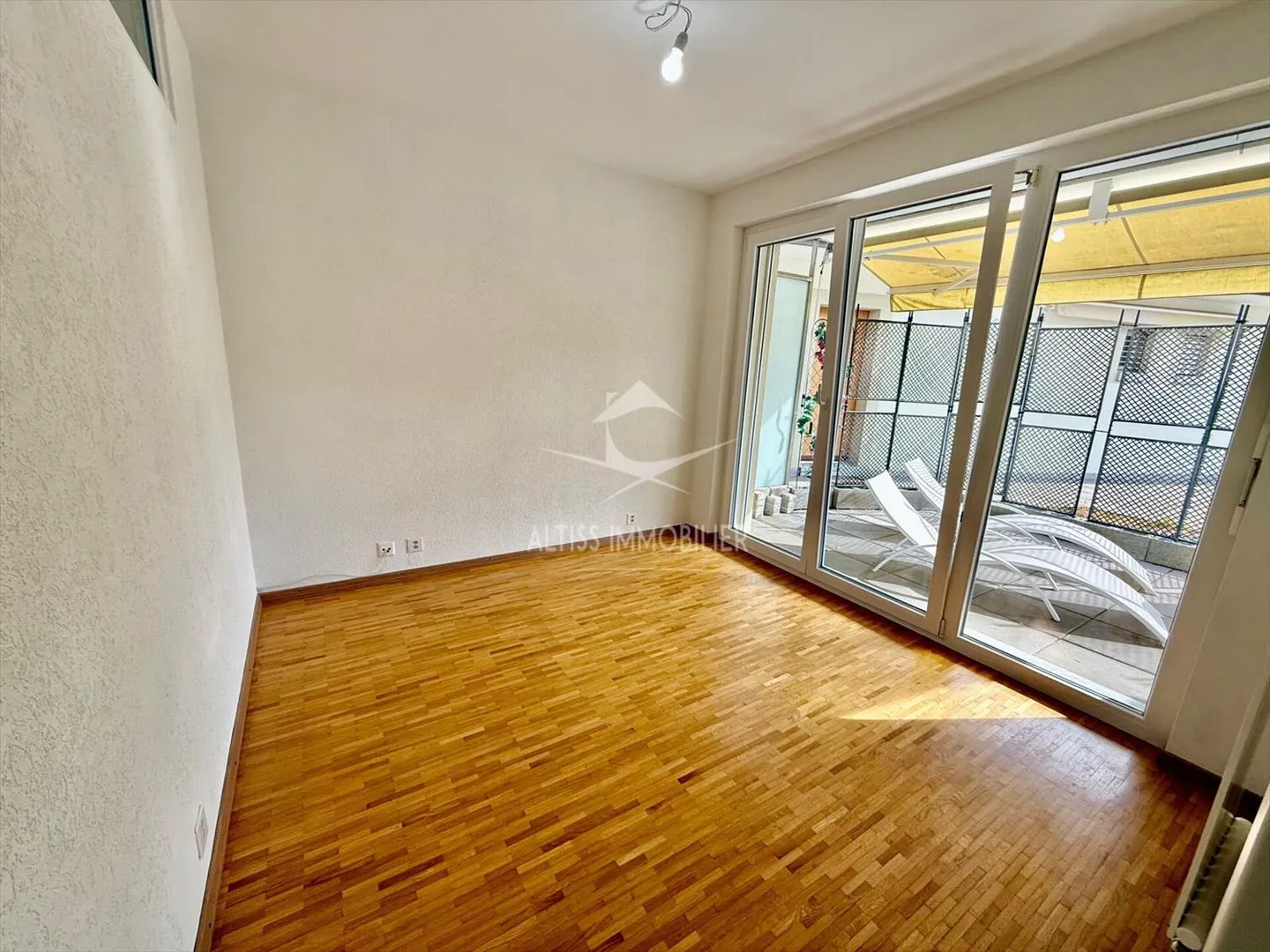 3.5 Room Apartment - Photo 6 of 12