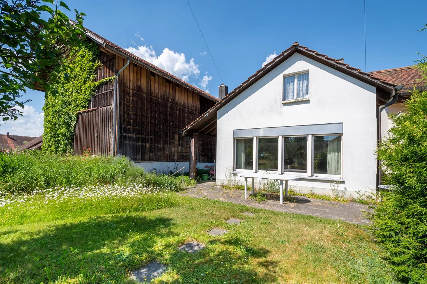Geräumige Liegenschaft mit Potenzial - Foto 6 von 21