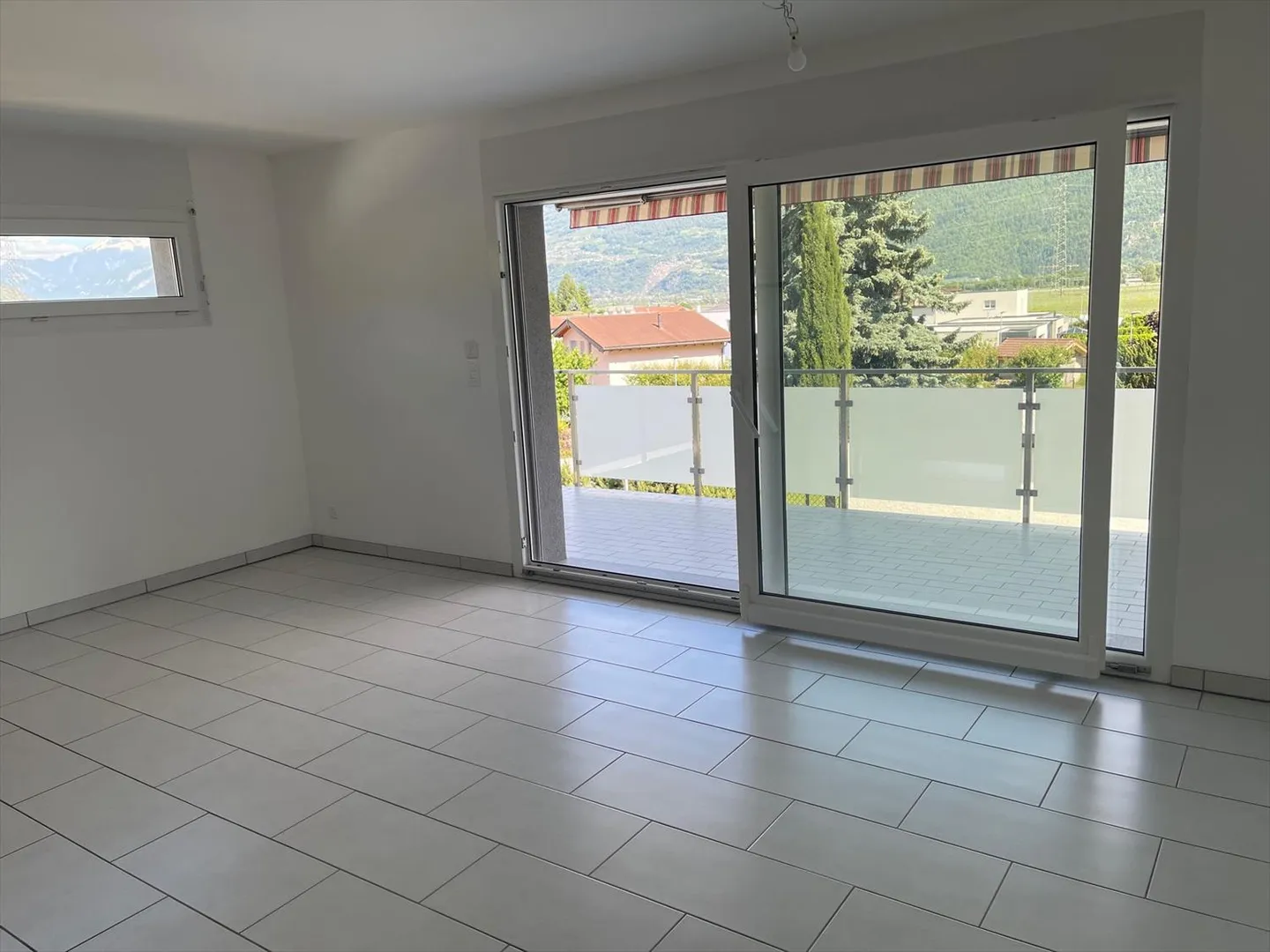 Charmant appartement 3.5 pièces - Photo 4 sur 9