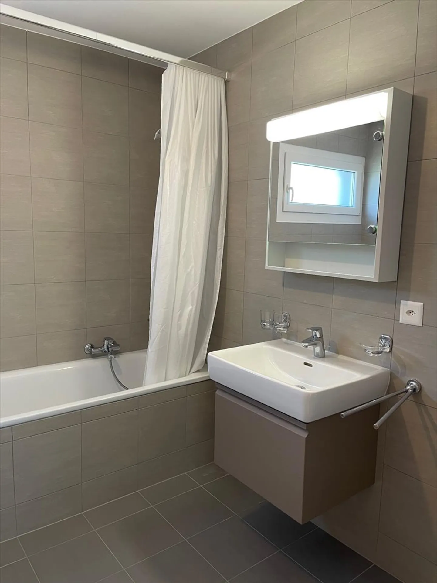 Charmant appartement 3.5 pièces - Photo 8 sur 9