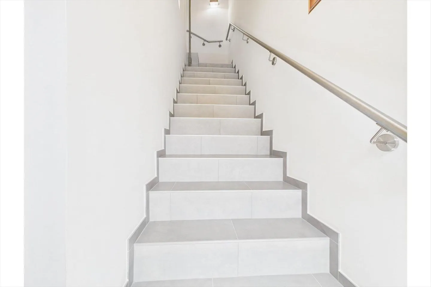 Morcote - Attraktives Einfamilienhaus ideal für Mehrgenerationen - Foto 7 von 13