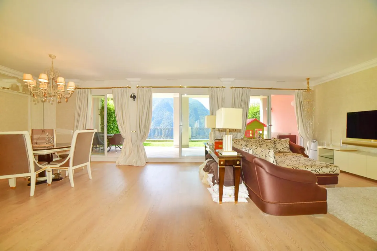 Elegantes Duplex mit Garten und atemberaubendem Blick auf den Luganersee - Foto 6 von 21