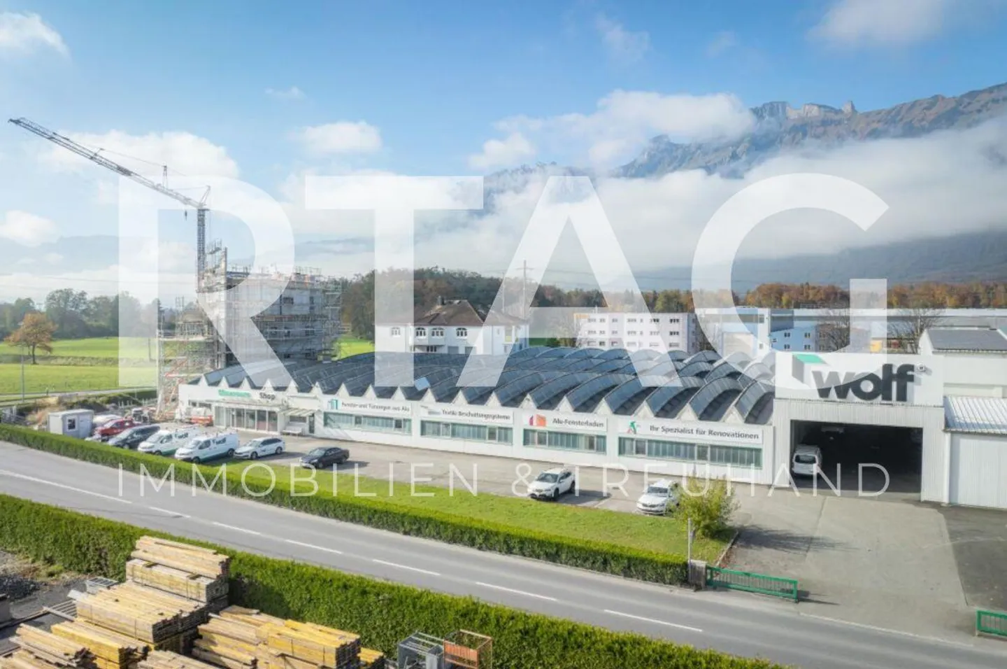 Ufficio e spazio di archiviazione - Foto 1 di 8