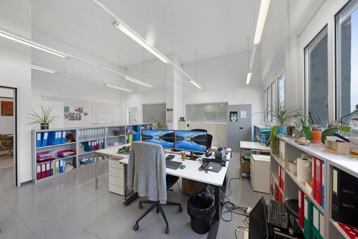 Ufficio e spazio di archiviazione - Foto 5 di 8