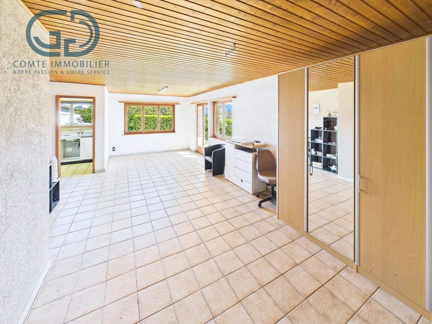 Einfamilienhaus mit separater Wohnung - Foto 12 von 13