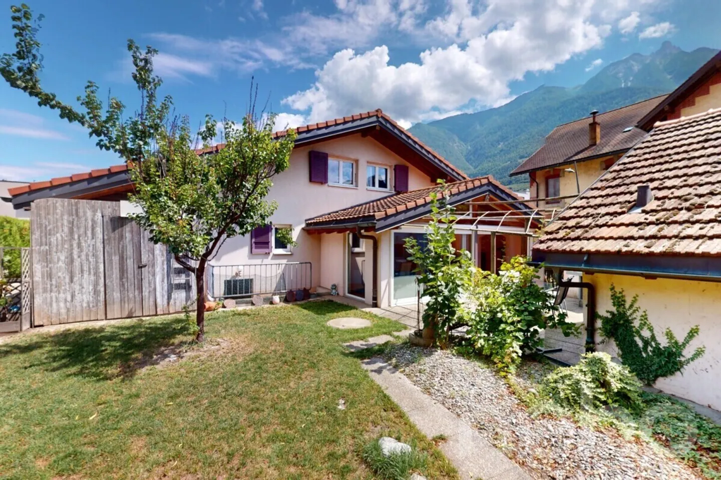 Benvenuti: Villa luminosa con mille possibilità - Foto 1 di 12