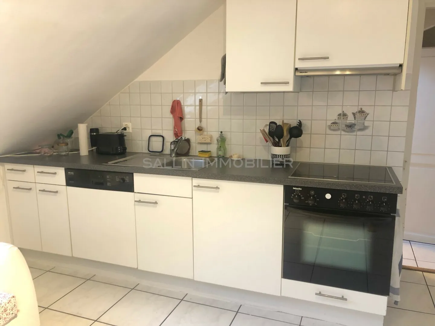 APPARTEMENT  DE 3œ PIECES  PROCHE DE TOUTES COMMODITES - Photo 2 sur 12