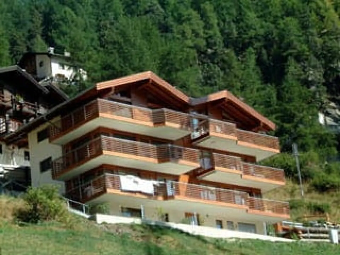 Charming Pearl 2.5 Room Second Home in Zermatt with Unobstructed Matterhorn View - Photo 15 of 16