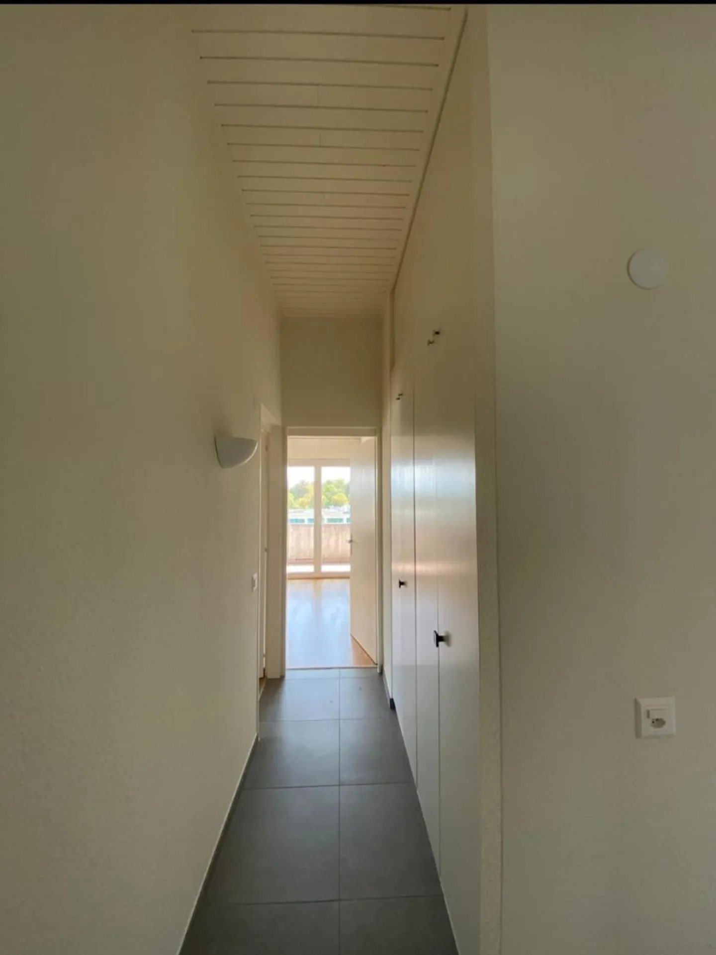 4-room apartment - Photo 2 of 12