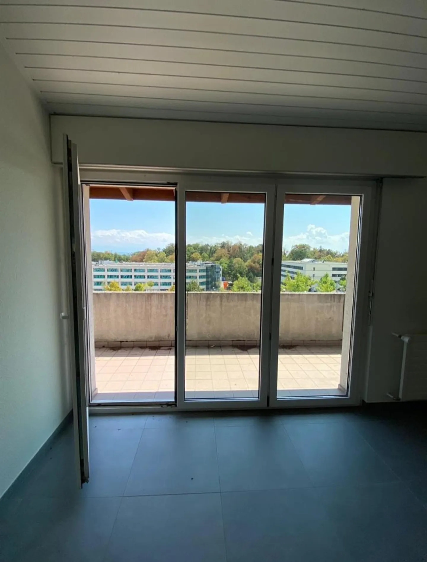 4-room apartment - Photo 3 of 12